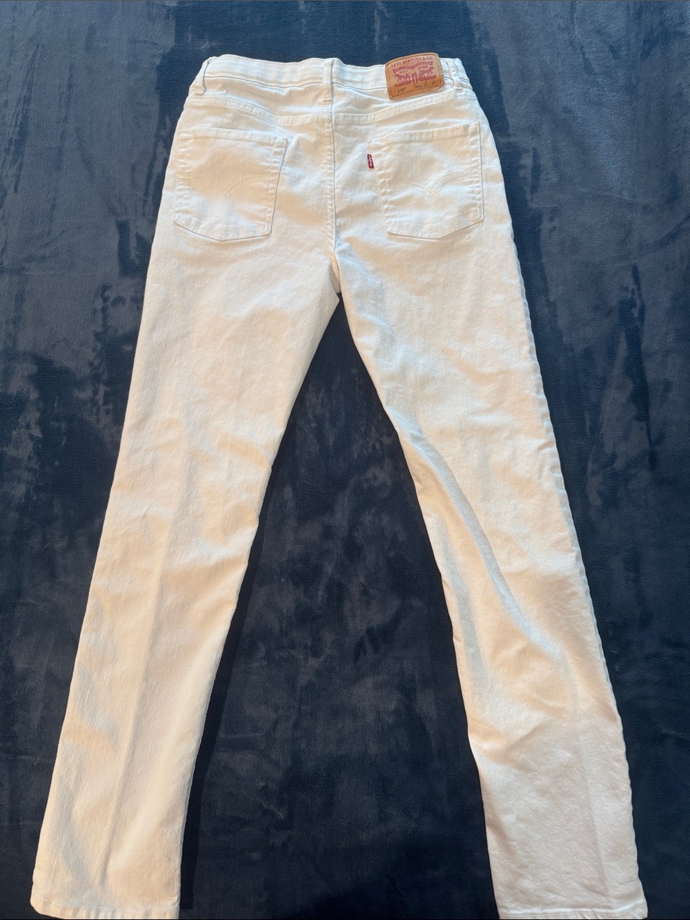 Levi's Crisp White Denim Pants - Picture 2 of 6